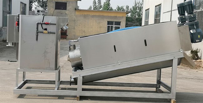 疊螺式污泥脫水機應(yīng)用的時候應(yīng)注意事項